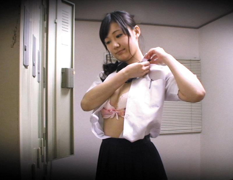 ＜盗撮＞ 2枚組！8時間！総集編！ 女子学生スクール水着 着替え盗撮 ...