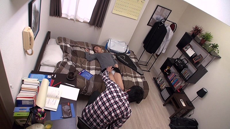 ＜盗撮＞ 全国から投稿された家庭教師わいせつ盗撮映像 『FANZA』