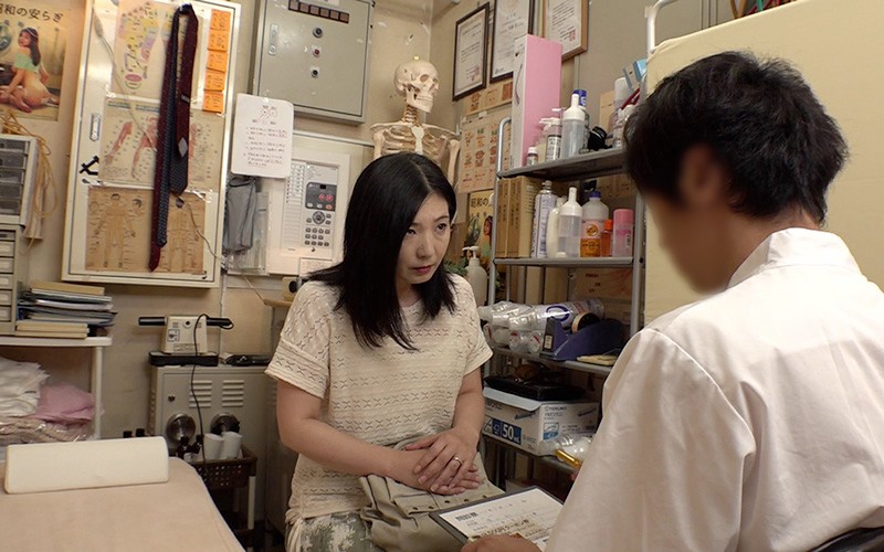 ＜盗撮＞ 鍼灸院すどう盗撮り下ろし ほぉ～お美しく敏感な奥さんだことぉ...