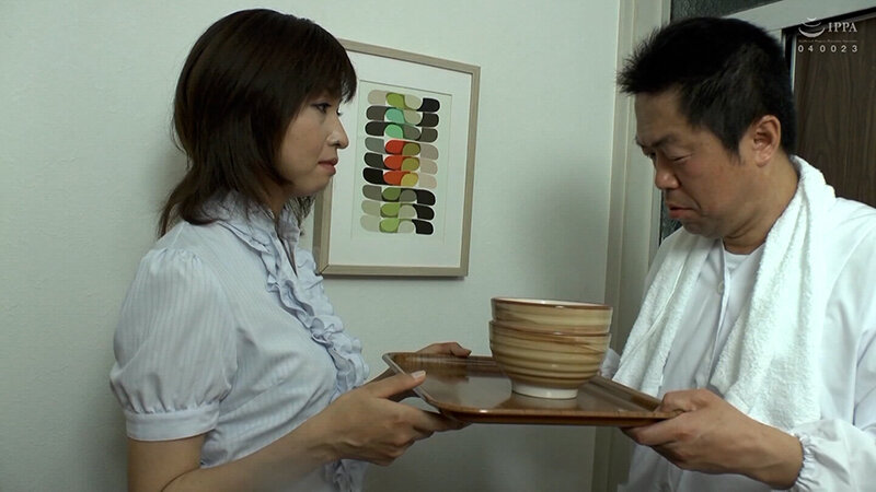 ＜盗撮＞ オナニー中を覗かれお蕎麦屋さんに犯●れてしまう奥さん！ 『F...