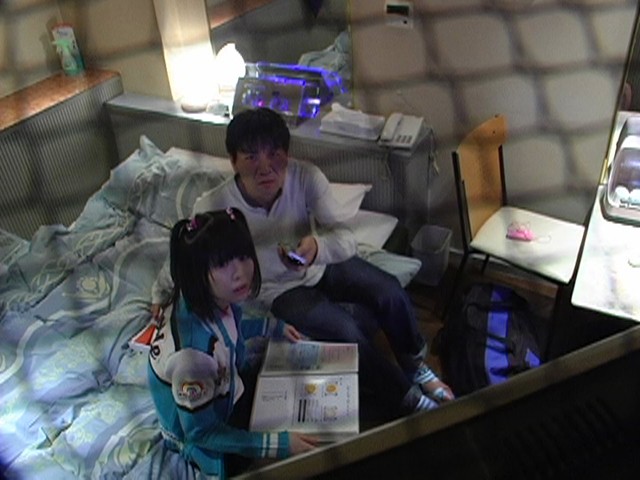 ＜盗撮＞ 小○生ラブホテル売春盗撮 『FANZA』