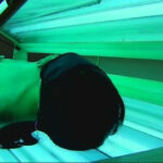 ＜盗撮＞ 日焼けサロン！店長による盗撮映像流出4時間76人 『FANZA』