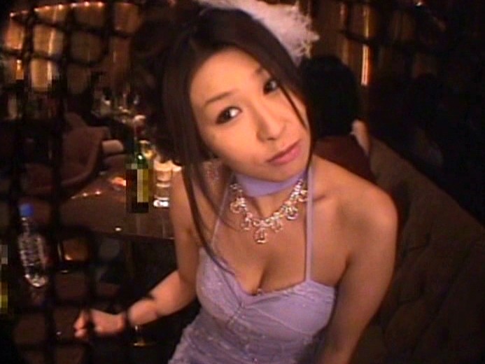 ＜盗撮＞ 大不況ギロッポンのキャバクラは枕営業アタリマエ！手コキくらい...