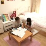 ＜盗撮＞ 家族がいる隣の部屋で物音を立てず教え子に淫らな行為をした家庭教師の盗撮映像 『FANZA』