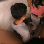 ＜盗撮＞ 今日の夕飯は昨日の残りのカレーなの。このお金でトンカツでも買ってカツカレーにしたら旦那も喜ぶわ。トイレ売●する人妻Sさん（仮名） 『FANZA』