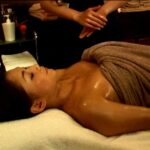 ＜盗撮＞ 熟女レズエステ 2 『FANZA』