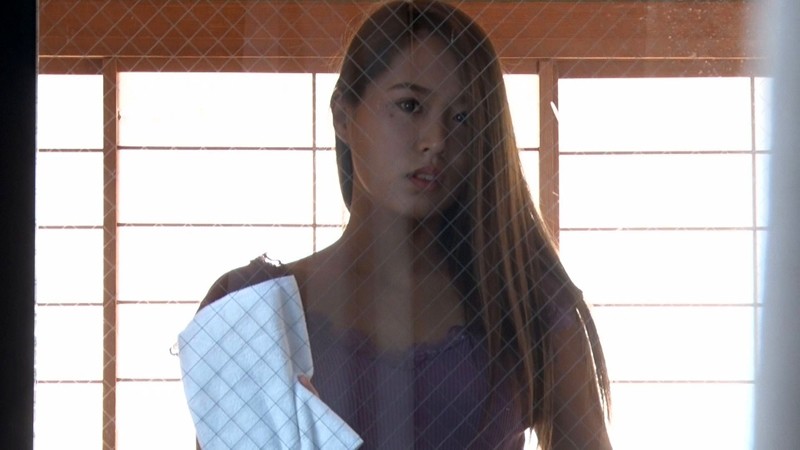 ＜盗撮＞ 窓越しの誘惑 向かい部屋に住む人妻と覗き魔で童貞な僕との筆下...