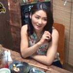 ＜盗撮＞ 「おばさんを酔わせてどうするつもり？」若い男女で溢れ返る相席居酒屋で一人呑みしている熟女を狙い撃ちで口説いてお持ち帰り！寂しさと欲求不満が募った素人奥さんの乾いたカラダはよく濡れる！！VOL.4 『FANZA』