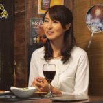 ＜盗撮＞ 「おばさんを酔わせてどうするつもり？」若い男女で溢れ返る相席居酒屋で一人呑みしている熟女を狙い撃ちで口説いてお持ち帰り！寂しさと欲求不満が募った素人奥さんの乾いたカラダはよく濡れる！！VOL.22 『FANZA』