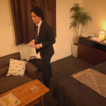 ＜盗撮＞ ホテル盗撮 ウブそうと見下していた年下女に、攻められ男の潮吹きさせられドM開眼するイケメンナンパ師 『FANZA』