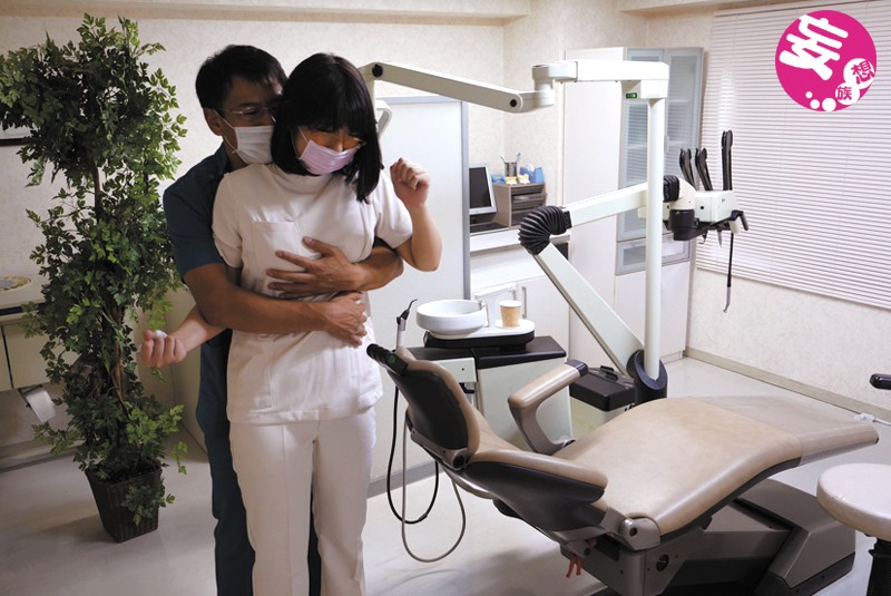 ＜盗撮＞ 素人盗撮買取映像 都内で歯科医院を経営している私は、容姿で選...