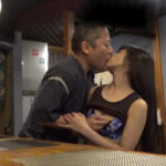 ＜盗撮＞ 居酒屋で一人飲みする熟女さんは、盛りのついた牝猫状態で、相手は客でも店の主人でも誰でもいいみたい7 『FANZA』