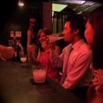 ＜盗撮＞ キモ男が集まるハプニングバー盗撮 『FANZA』