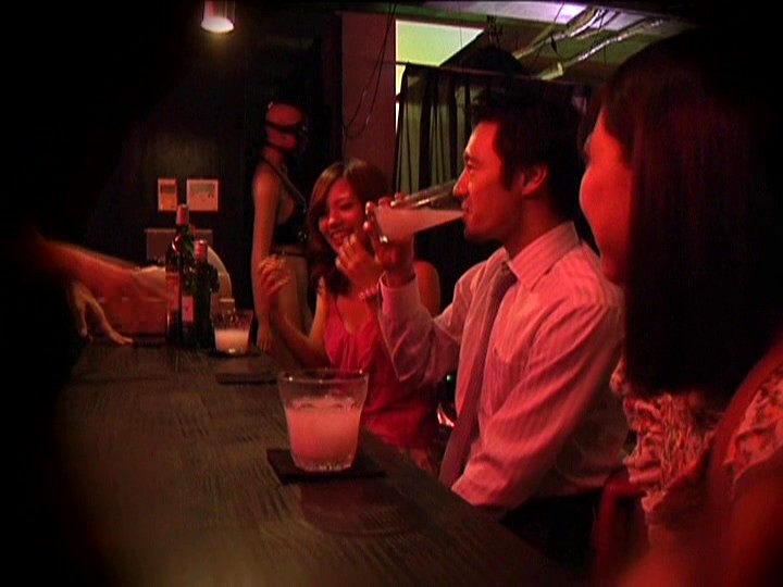 ＜盗撮＞ キモ男が集まるハプニングバー盗撮 『FANZA』