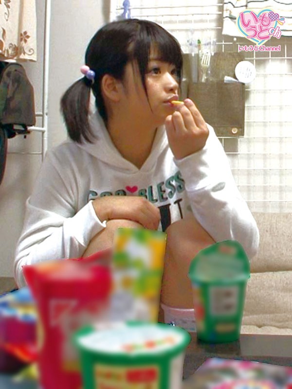 ＜盗撮＞ 「お母さんには内緒だよ…」無垢少女いたずら隠し撮りして勝手に...