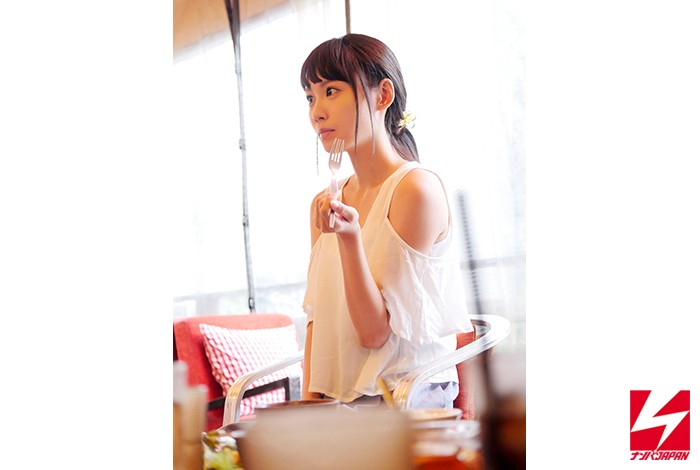 ＜盗撮＞ 究極リアルドキュメント映像！ ピュアすぎる女子大生がイケメン...