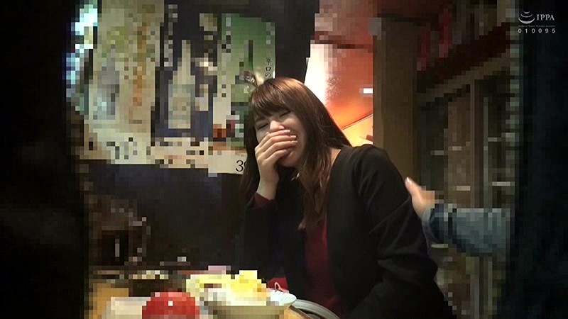 ＜盗撮＞ 勝手に相席居酒屋ナンパ 連れ出し素人妻 ガチ中出し盗撮無断発...