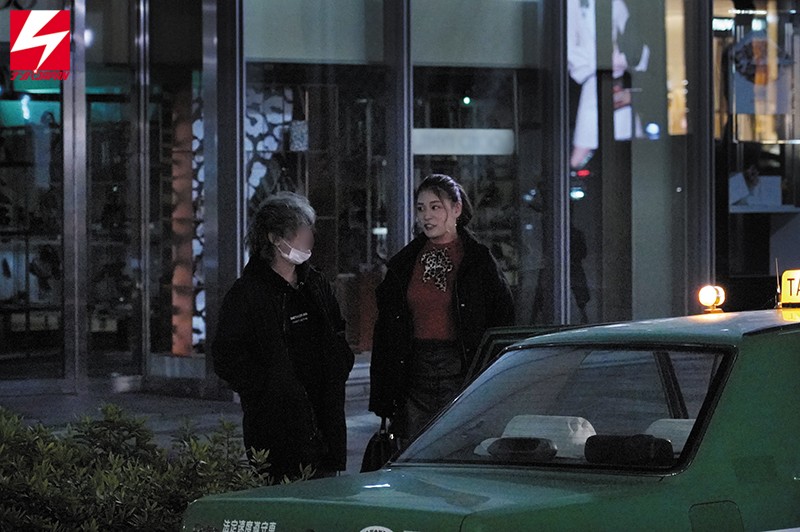 ＜盗撮＞ （素人）ハーフ美女お姉さん26歳 タクシー代出すんで…相乗り...