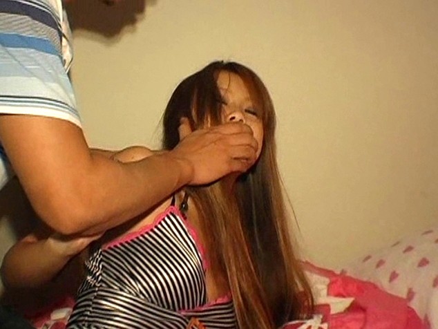 ＜盗撮＞ 渋谷で見つけた超カワイイギャルを徹底尾行・プライバシーを侵害...