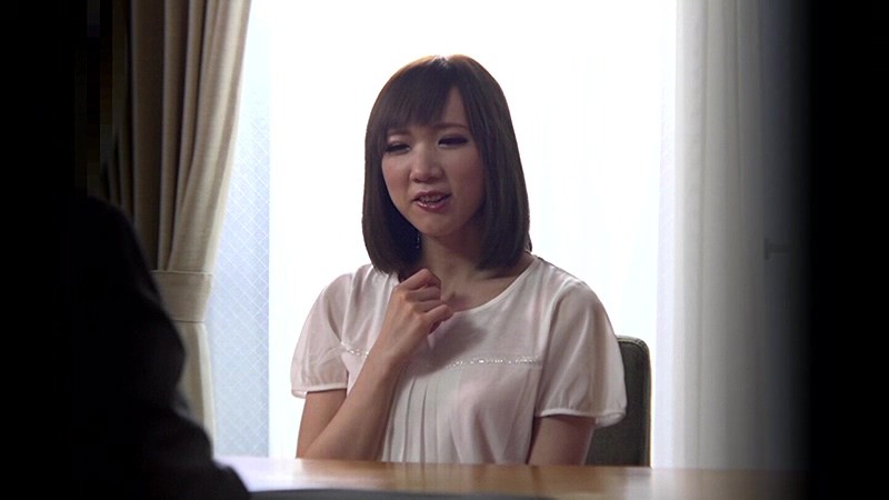 ＜盗撮＞ うちの妻にかぎって… 「え…キスしたい…」弱々しくか細い声で...