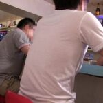 ＜盗撮＞ 裏開店中の逆ナンガールズバー カウンター越しは超ビンビン！！ 『FANZA』