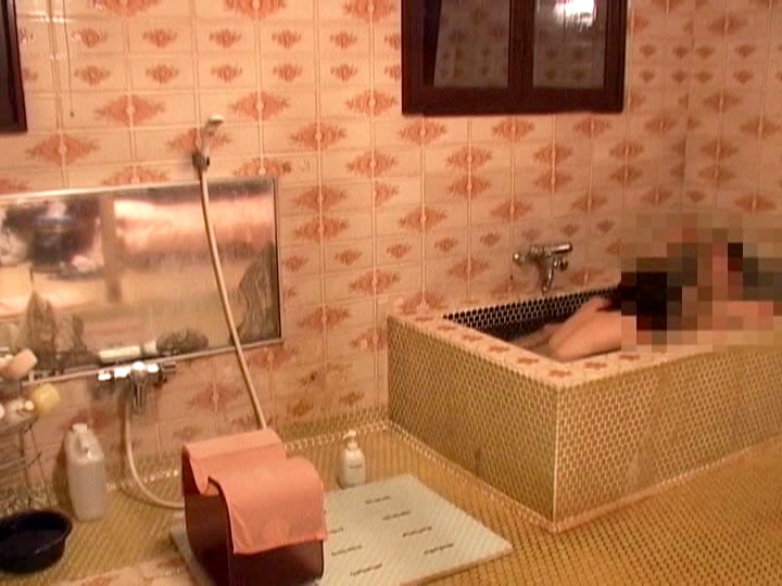 ＜盗撮＞ 盗撮 地方の激安ソープは気だてのいい地方娘たちが濃厚サービス...