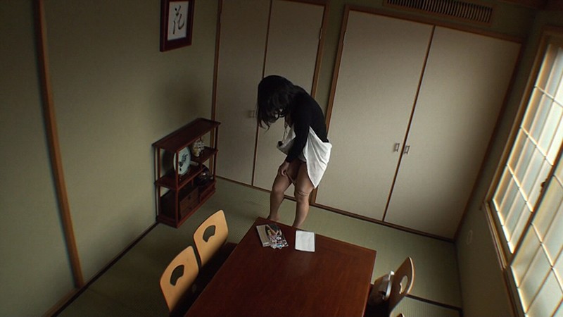 ＜盗撮＞ 寝取られ傑作集 堅物な妻を抱いて欲しい…本気で悶え感じる様子...