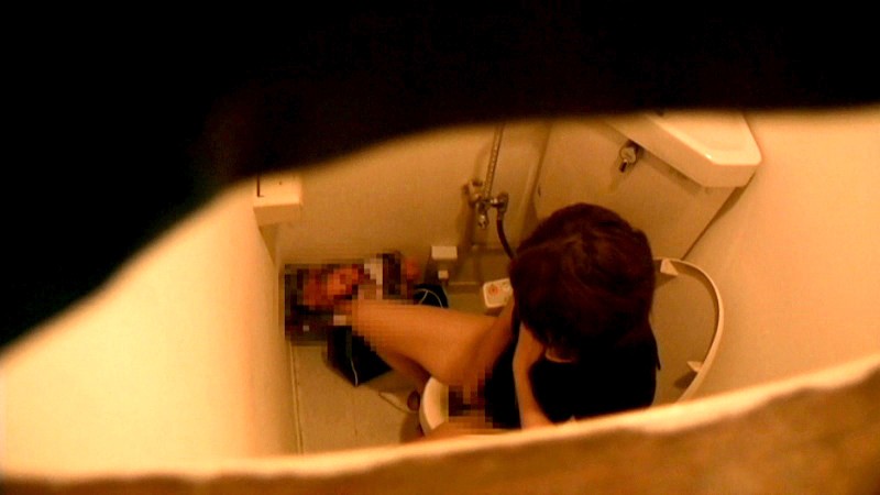 ＜盗撮＞ 至極のパワハラ映像 変態コンビニ店長のアルバイト陵●記録 『...