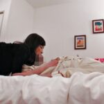 ＜盗撮＞ 「鍵は開けてお待ち下さい…」熟女に逆痴●されるデリヘルを呼んで盗撮してみた 『FANZA』