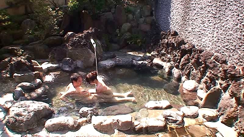 ＜盗撮＞ 秘湯で発情するカップル盗撮投稿 露天風呂カップル盗撮 『FA...