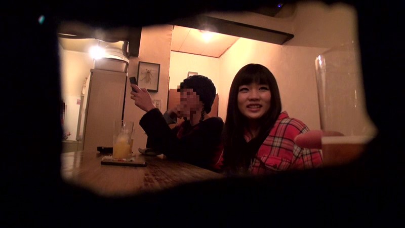 ＜盗撮＞ カフェで働く石原さ○み似の18歳を103日間かけてストーキン...