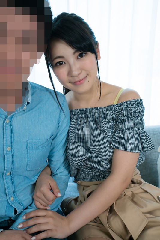 ＜盗撮＞ 人前でイチャついている一般人のカップル誘惑 「続きは豪華ホテ...