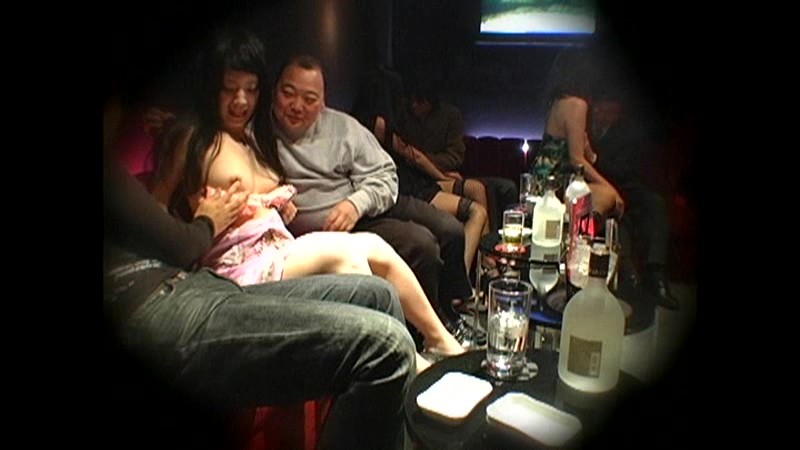 ＜盗撮＞ キャスト全員が人妻が売りのオッパブ 『FANZA』