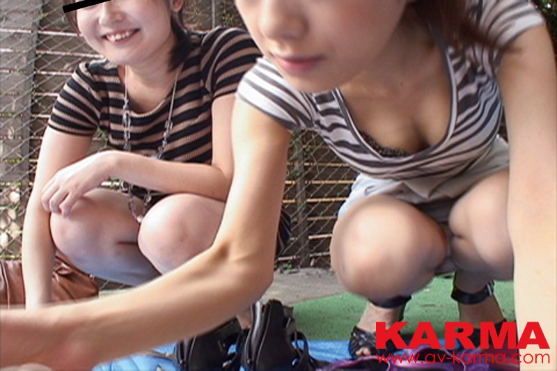 ＜盗撮＞ 東京フリーマーケット盗撮 胸チラパンチラ天国（KAR-245...