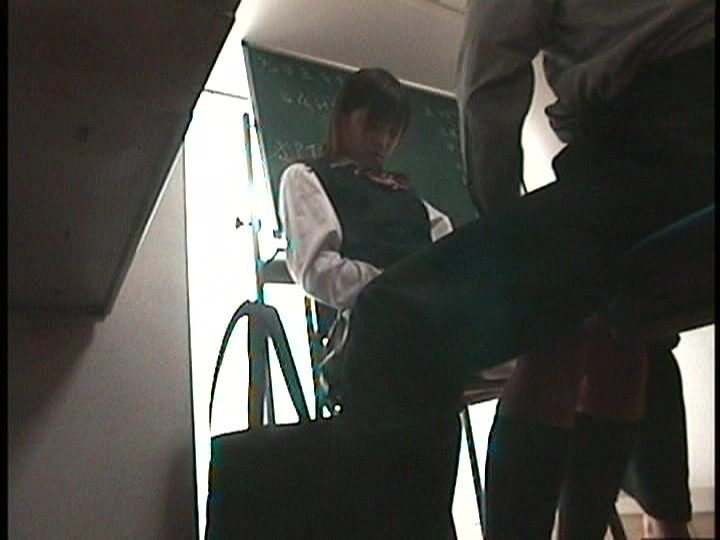 ＜盗撮＞ 仰天映像 学校内SEX盗撮投稿 『FANZA』