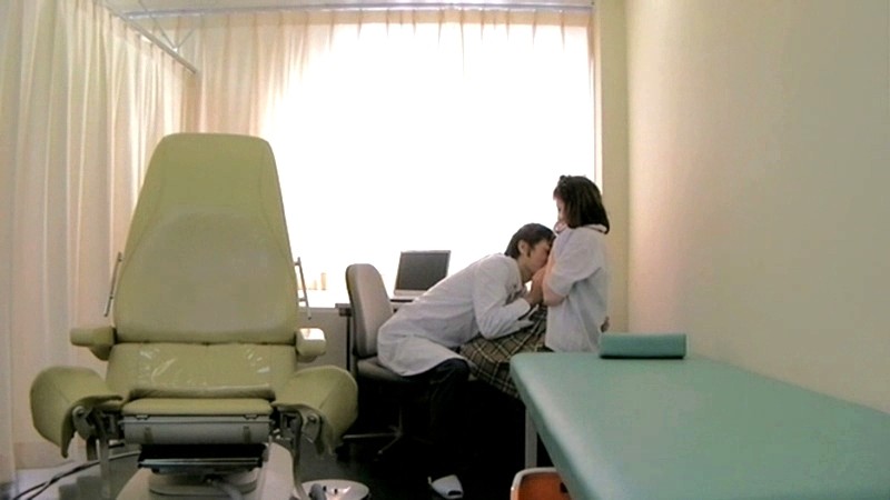 ＜盗撮＞ 都内産婦人科医の女子校生（秘）診察ファイル 『FANZA』