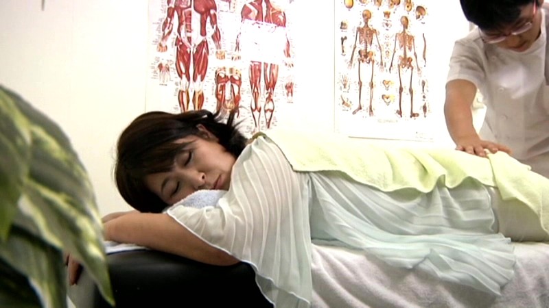 ＜盗撮＞ 五十路妻限定 マザコン整体師が盗撮したワイセツ映像 2 『F...