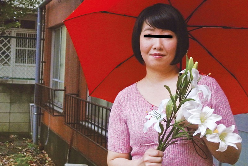 ＜盗撮＞ 母の誕生日にマッサージ師を呼んで性感マッサージさせたら…S....