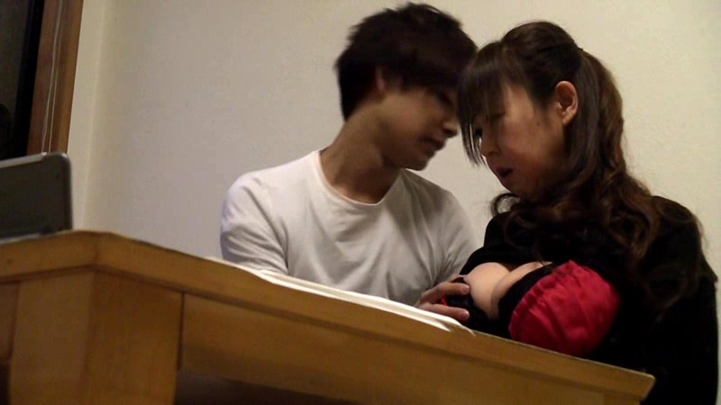 ＜盗撮＞ 意外とヤレる！書道教室の美熟女先生 2 『FANZA』