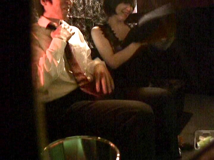 ＜盗撮＞ 風俗マニアが撮らえた！ ピンサロ嬢の濃厚おしゃぶりテクで激発...