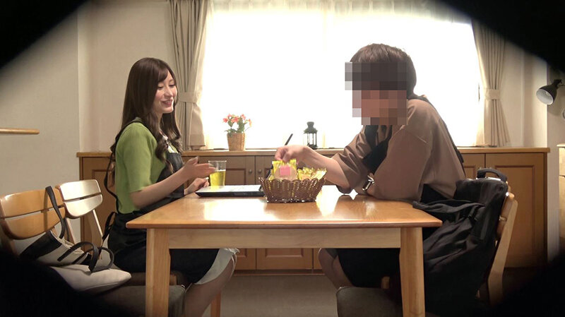 ＜盗撮＞ このたびウチの妻（29）がパート先のバイト君（20）にねとら...