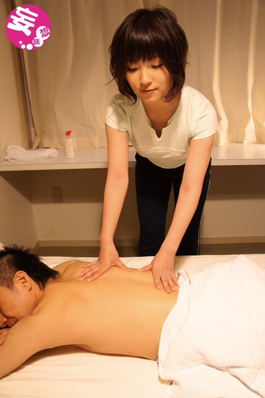 ＜盗撮＞ 激撮！！密室でもえあがる 出張マッサージエステ嬢 口説き堕と...