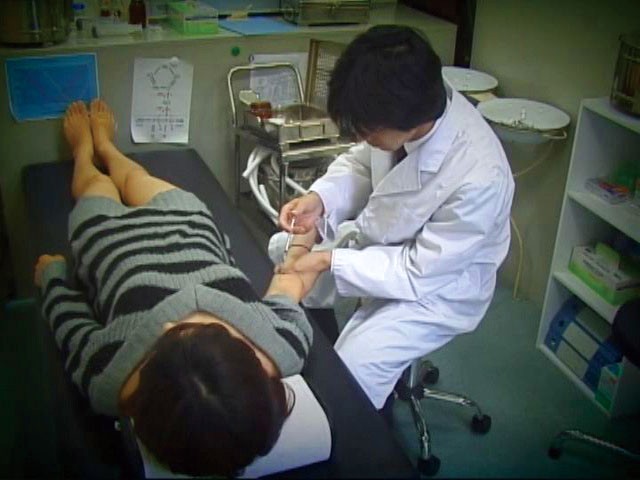 ＜盗撮＞ 衝撃投稿！麻酔レ●プ！中出し！ 昨年廃業に追い込まれた某有名...