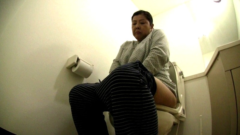 ＜盗撮＞ 実録 貞淑な妻に内緒で偽パート面接でセクハラを… M・Tさん...