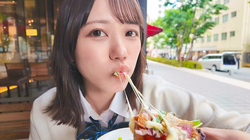 ＜盗撮＞ 「ヒマしてるなら、一緒に遊びませんか？」こんな可愛い子が俺を...