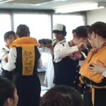 ＜盗撮＞ 新人スチュワーデス16人！フライト研修の裏側全部見せます 『FANZA』