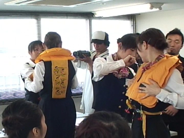 ＜盗撮＞ 新人スチュワーデス16人！フライト研修の裏側全部見せます 『...
