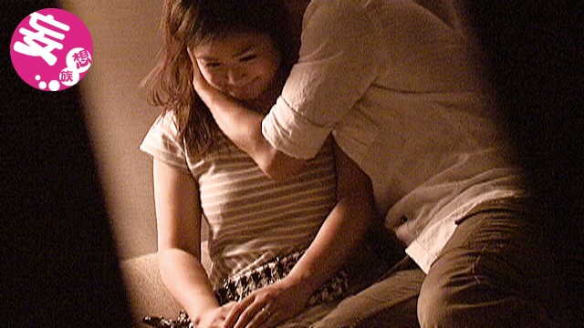 ＜盗撮＞ 実録密室交渉！！人妻生保レディ盗撮 2 一発ヤラせれば契約成...