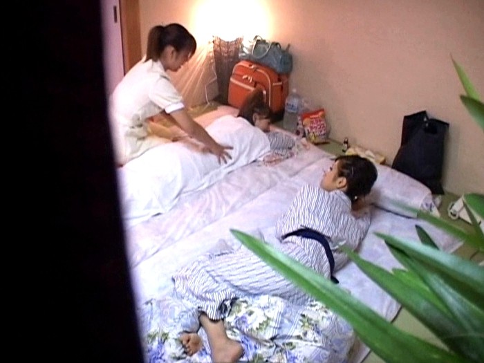 ＜盗撮＞ 誘惑のレズビアン性感按摩 『FANZA』