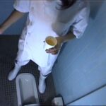 ＜盗撮＞ 給食センターで働くおばちゃんの尿検査用採取盗撮映像 6 『FANZA』